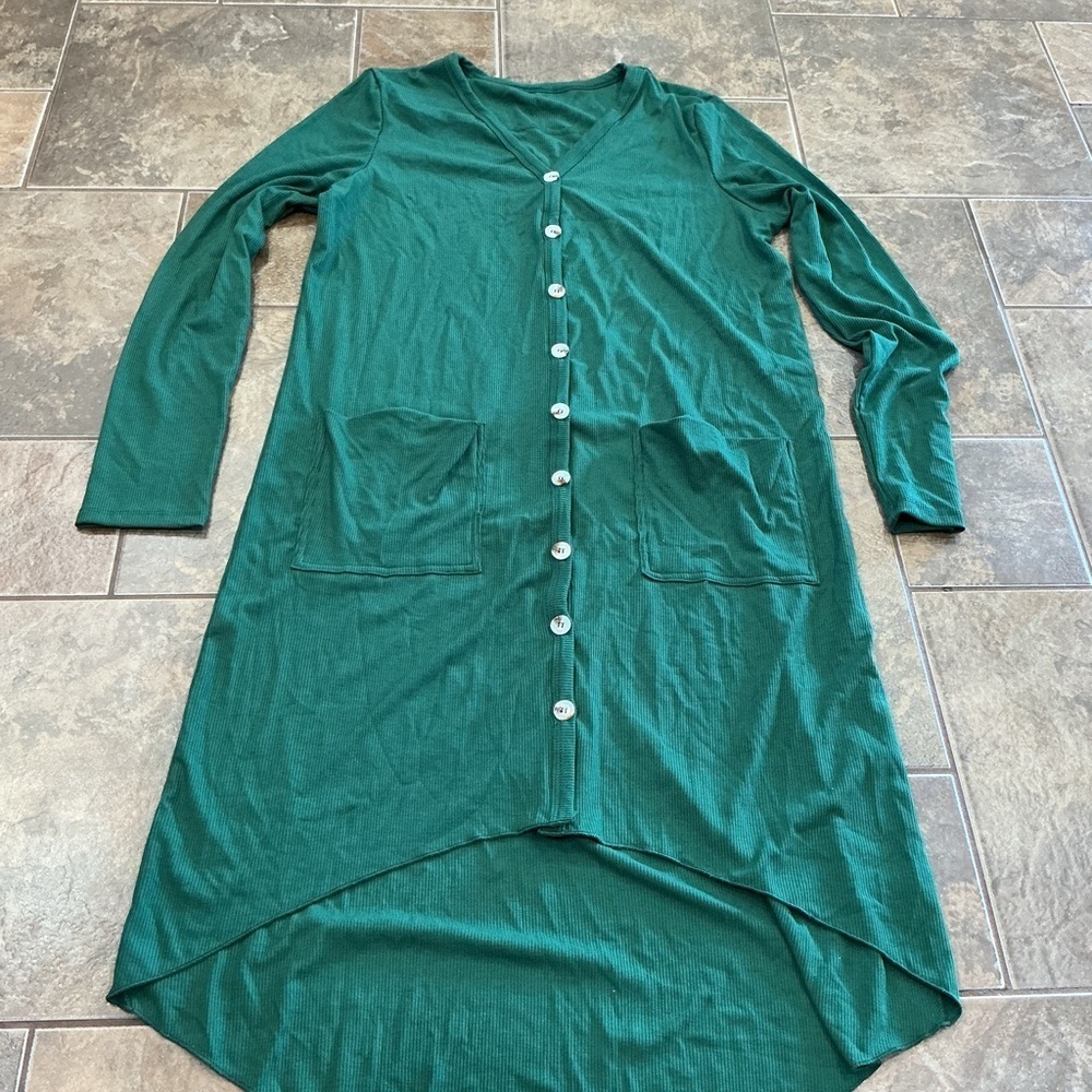 🥵 Green Button-Up Long Sleeve Dress